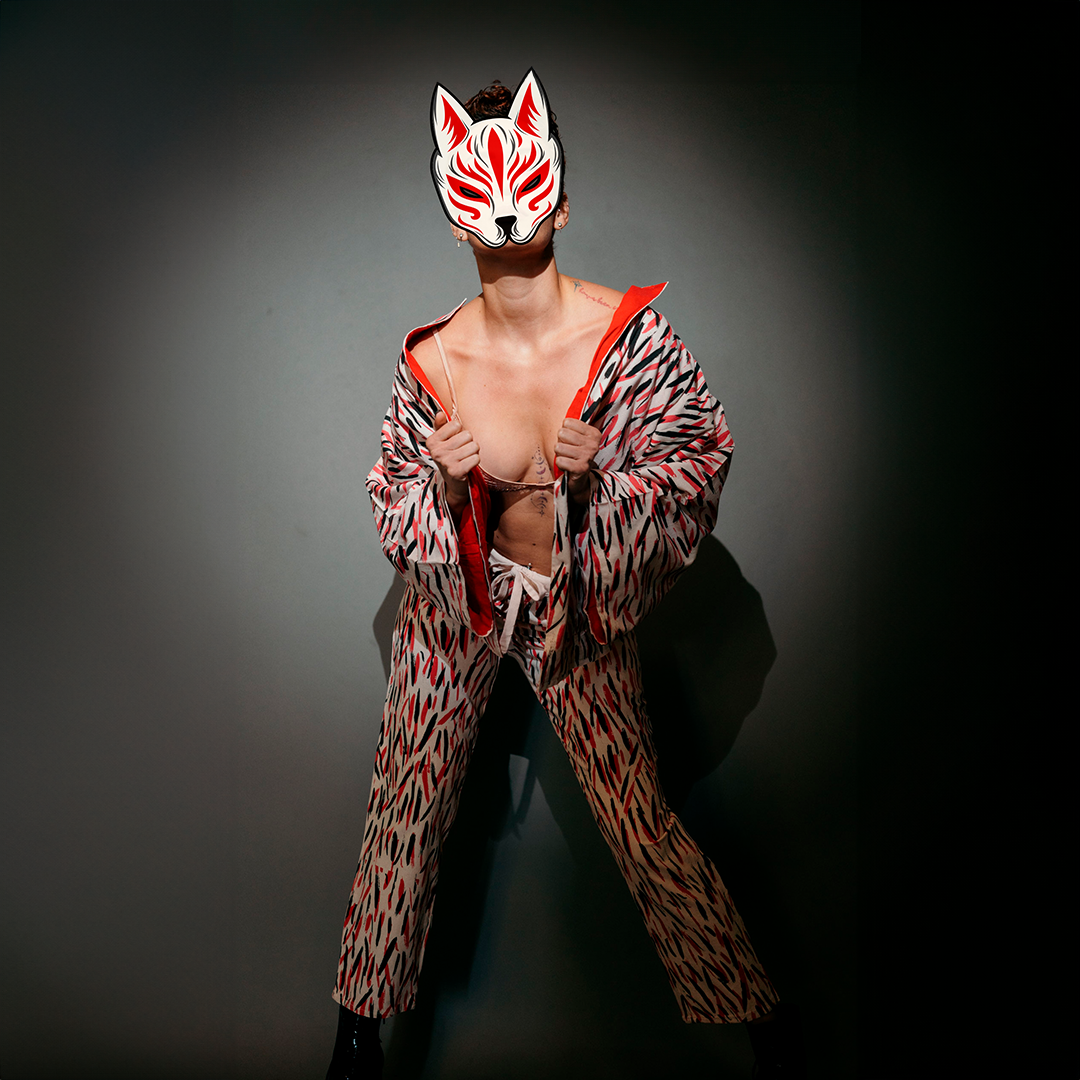 Chamarra / Kimono Bestia Rojo y Negro