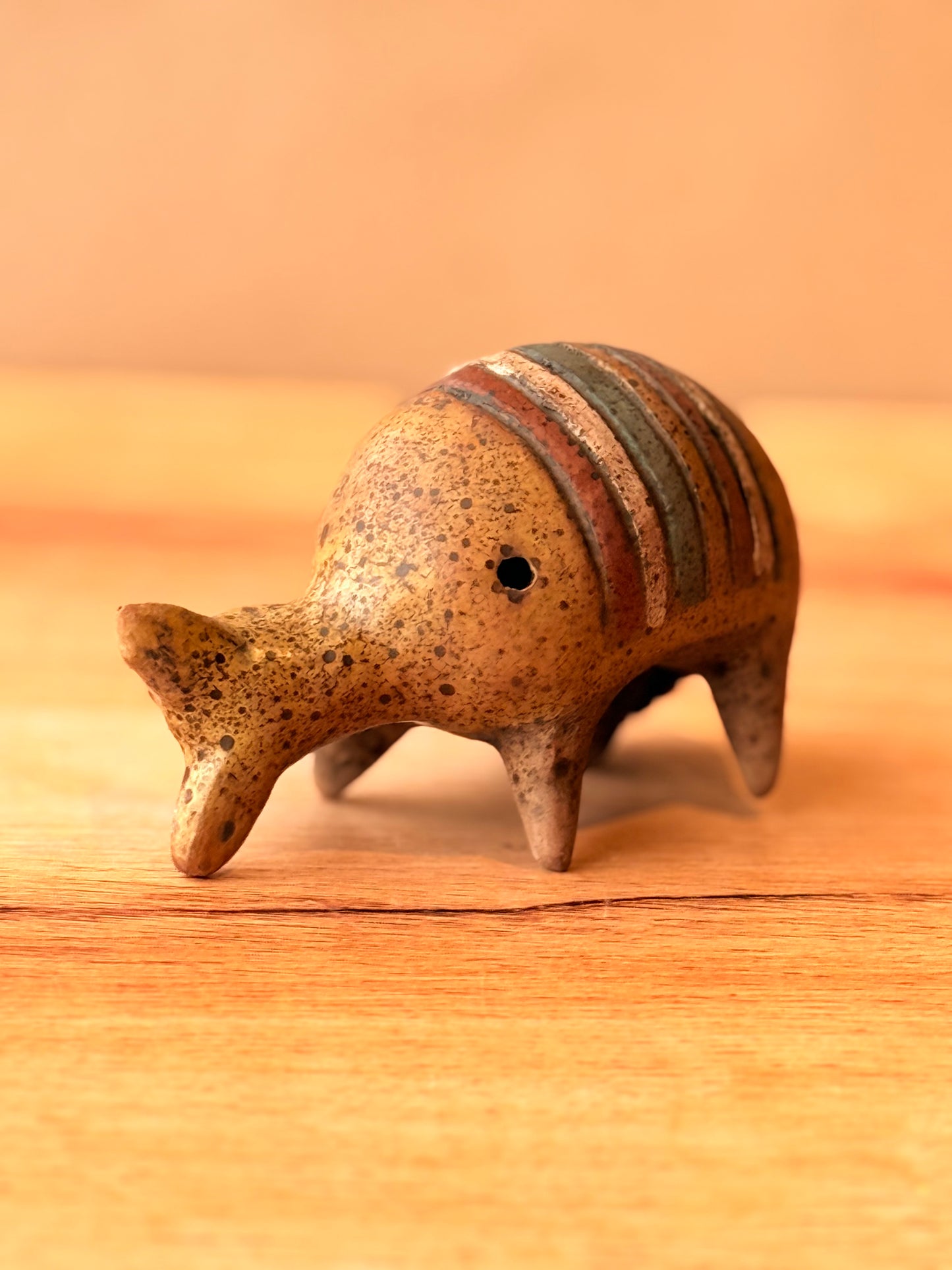 Armadillo flauta barro pulido