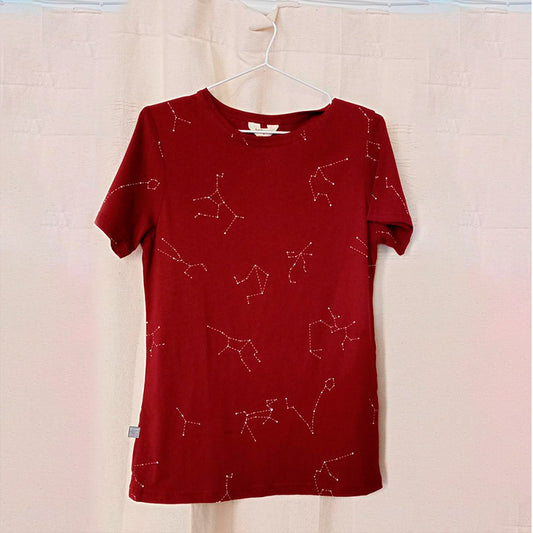 playera constelaciones vino