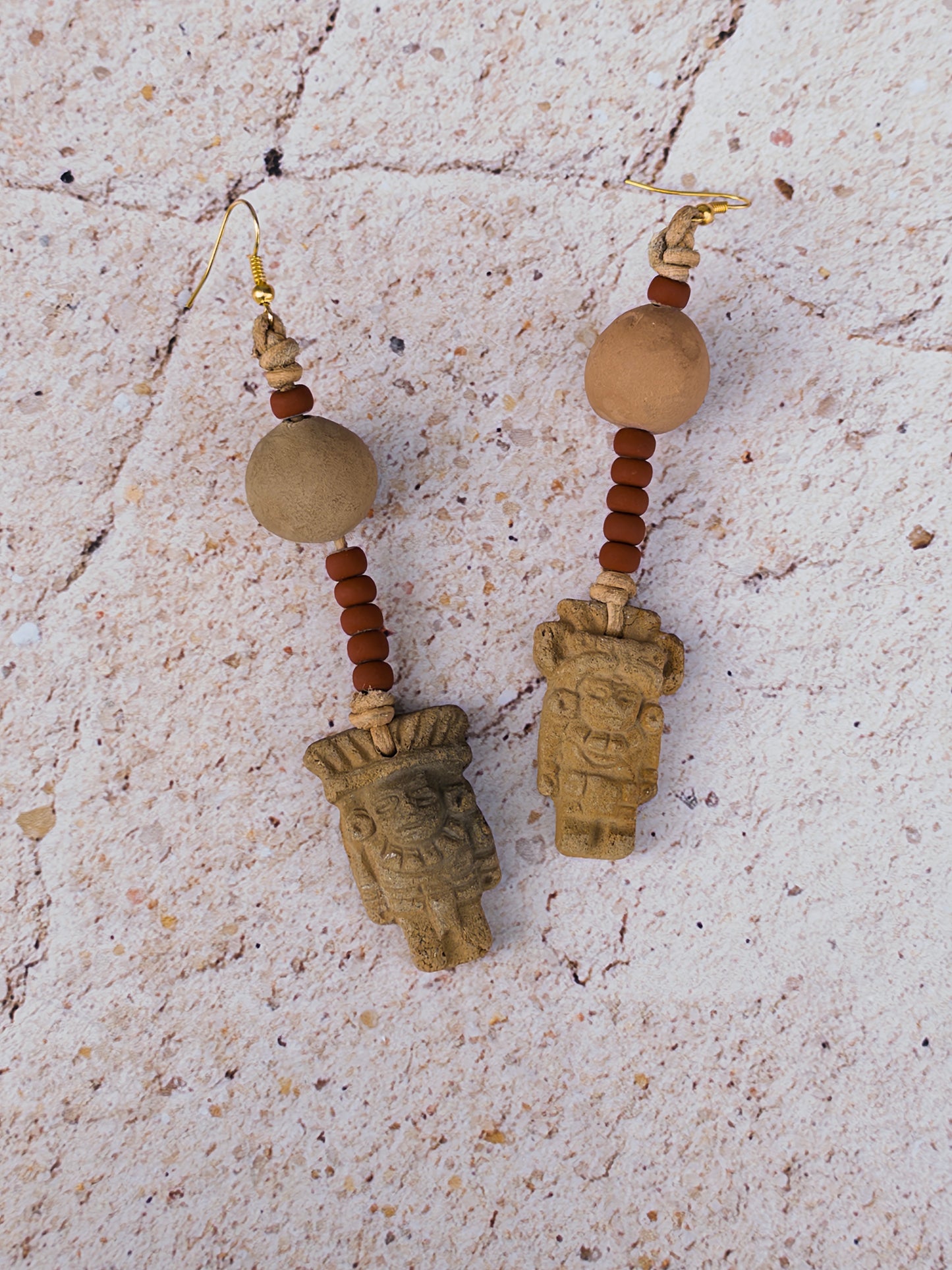 aretes de barro deidades