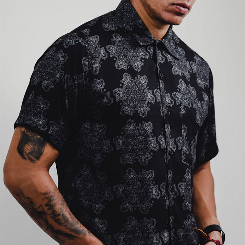 camisa kumatame negra