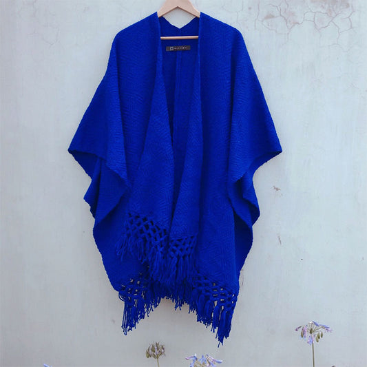 poncho azul rey