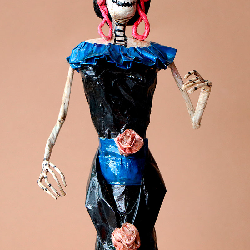 catrina con diadema de flores