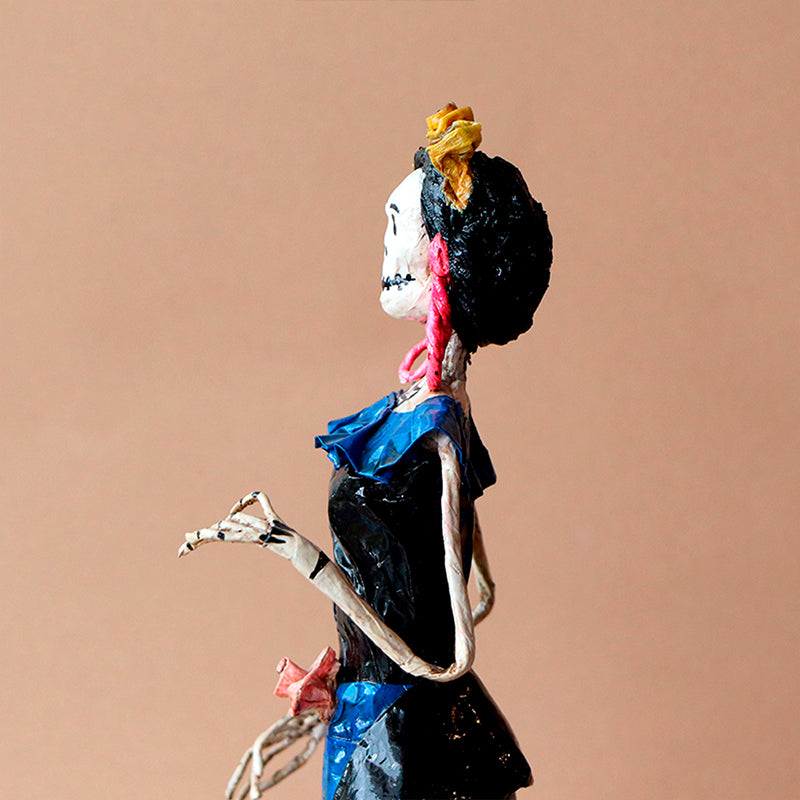 catrina con diadema de flores