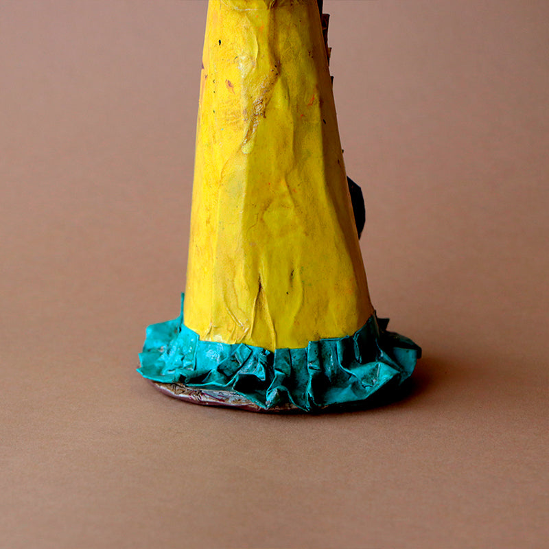 catrina con vestido amarillo