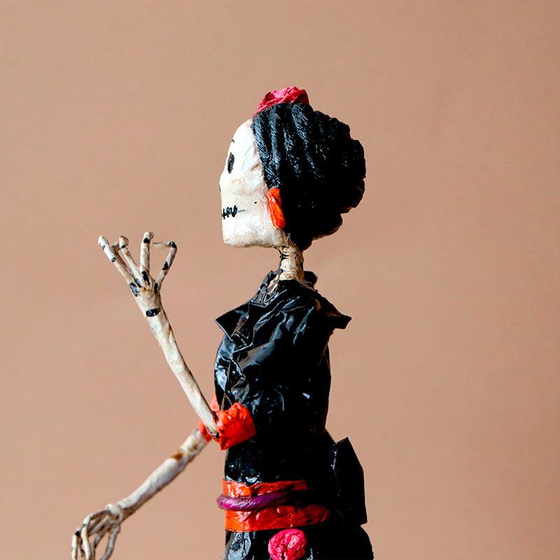 catrina con vestido negro