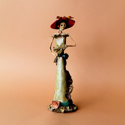 catrina con abanico y sombrero