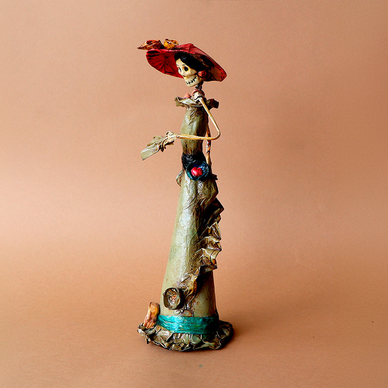 catrina con abanico y sombrero