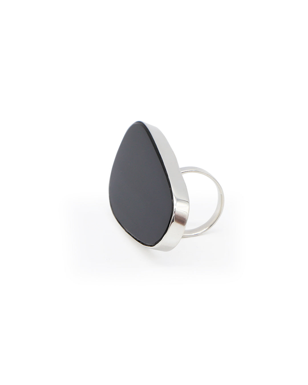 Anillos amorfos de obsidiana negra
