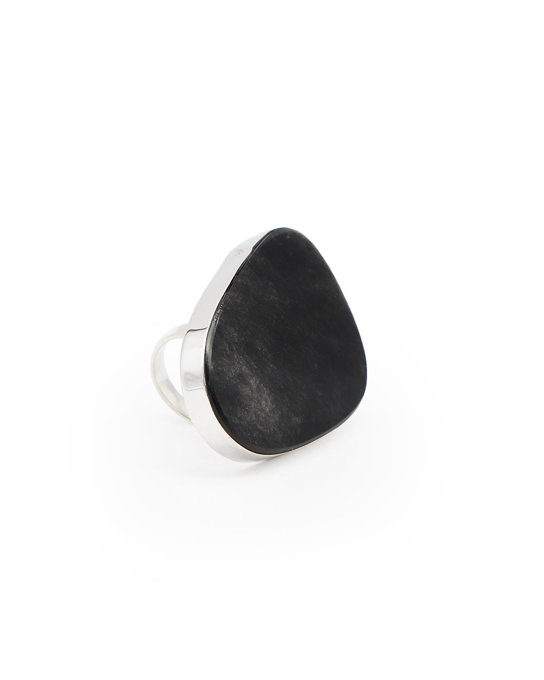 Anillos amorfos de obsidiana negra
