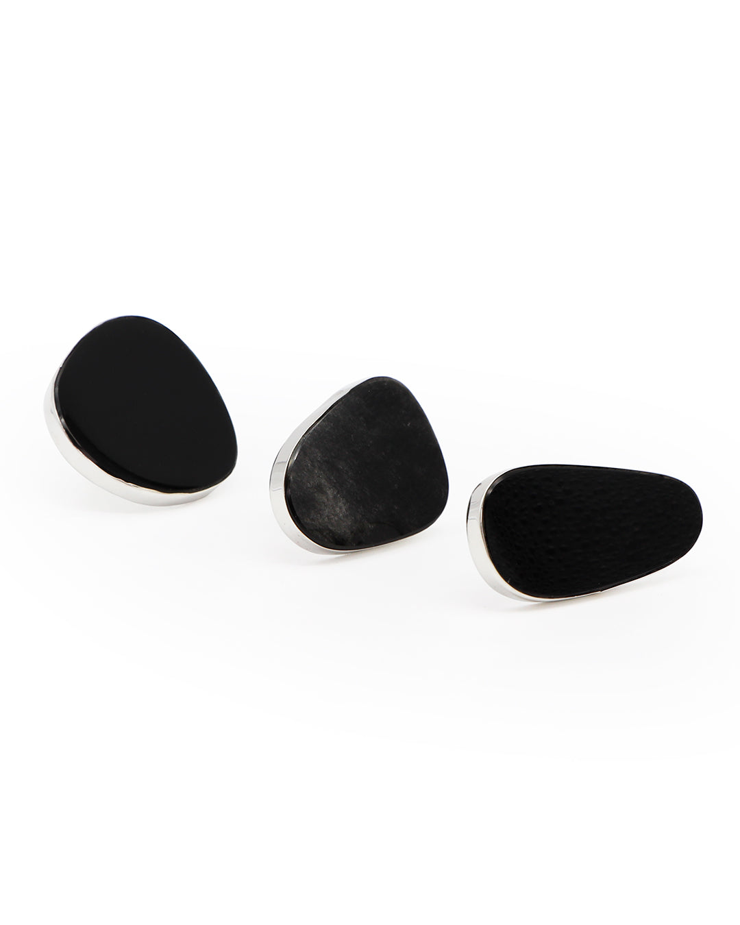 Anillos amorfos de obsidiana negra