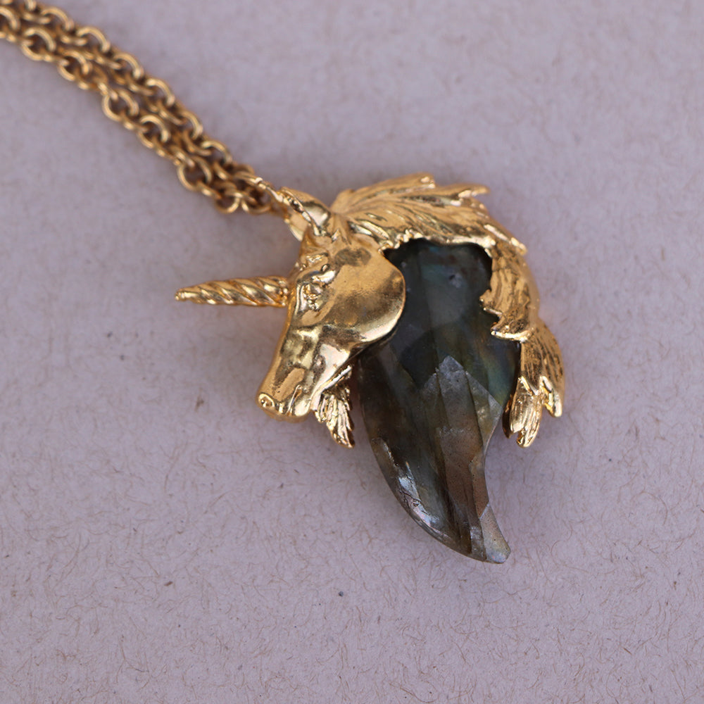 Collar unicornio chapa