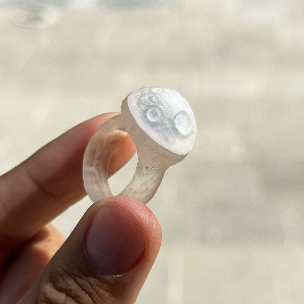 anillo luna tornasol