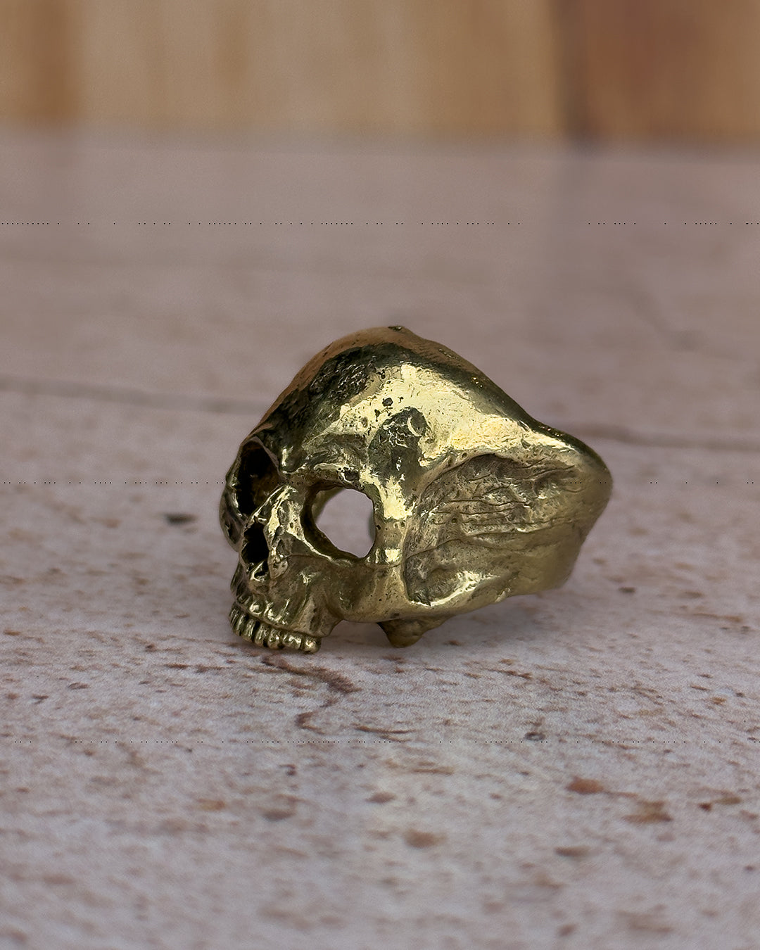 Anillo calavera grande