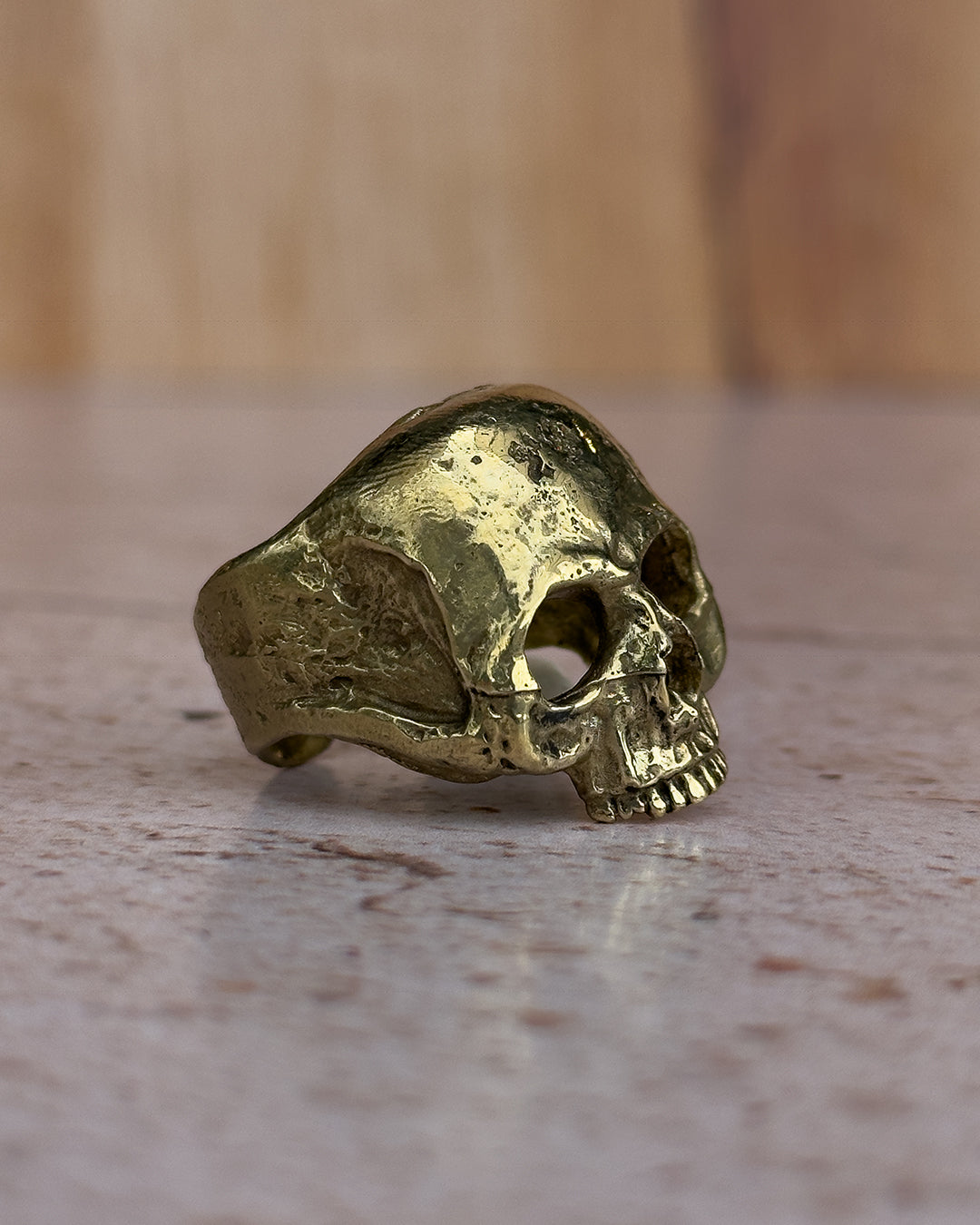 Anillo calavera grande