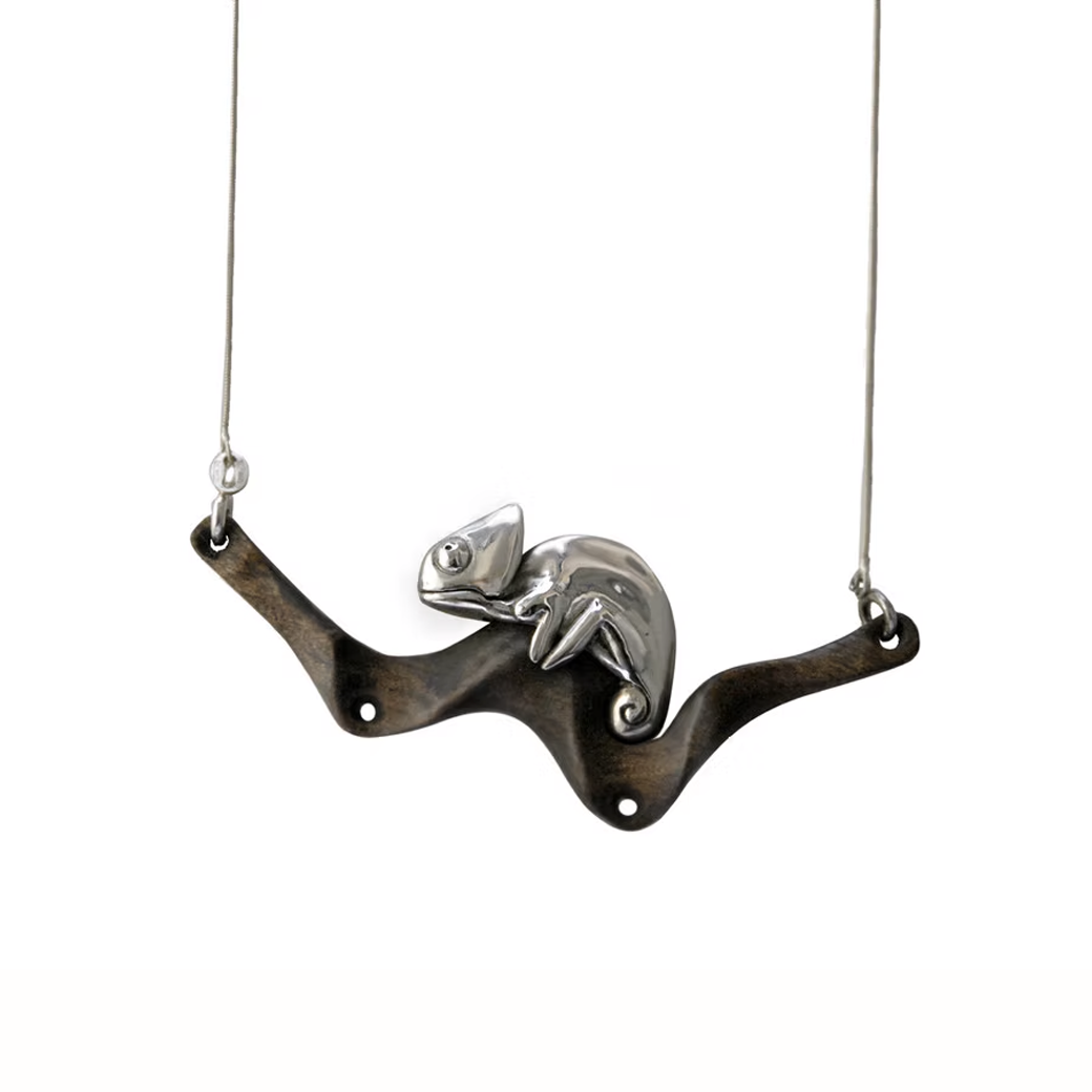 dije camaleón plata