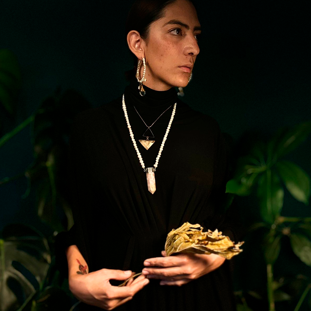 collar punta gigante con bisel de plata