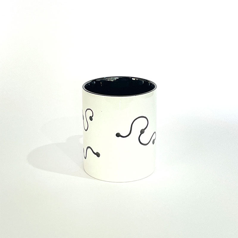 Taza pintada a mano lines and dots