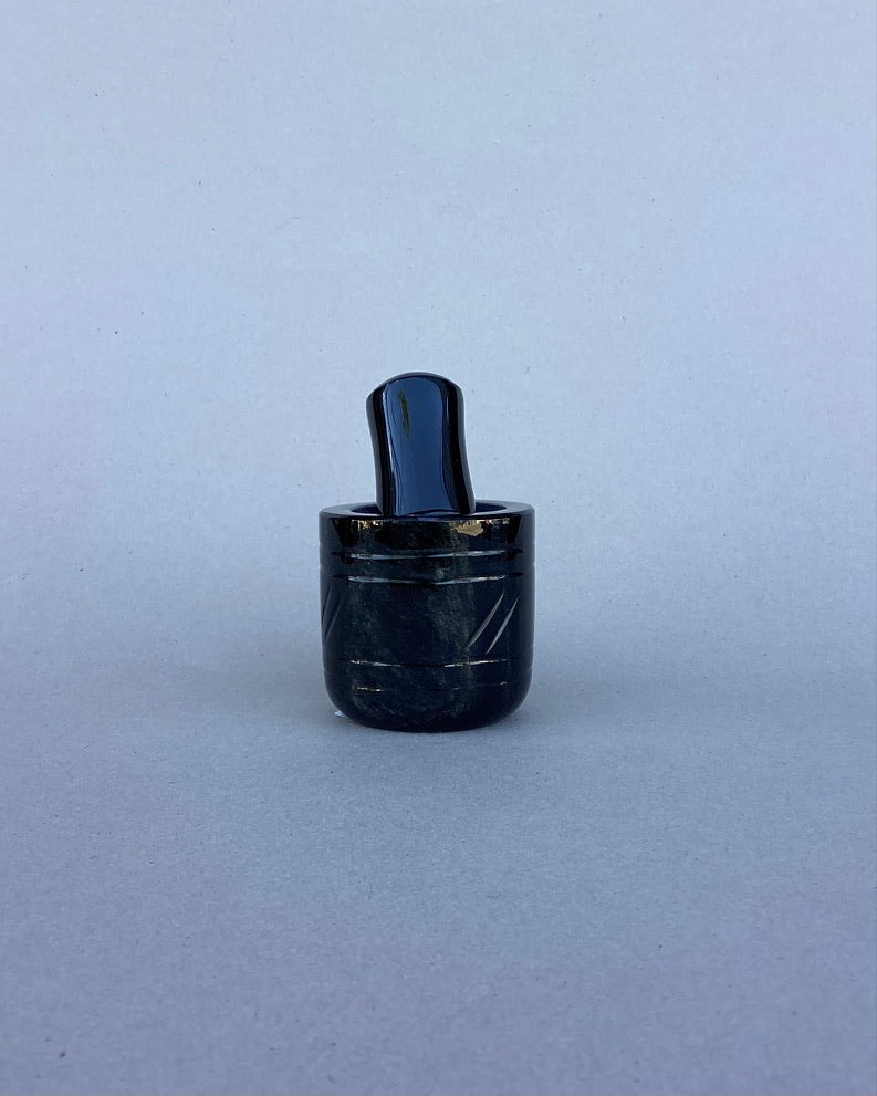 mortero cilíndrico mini, obsidiana