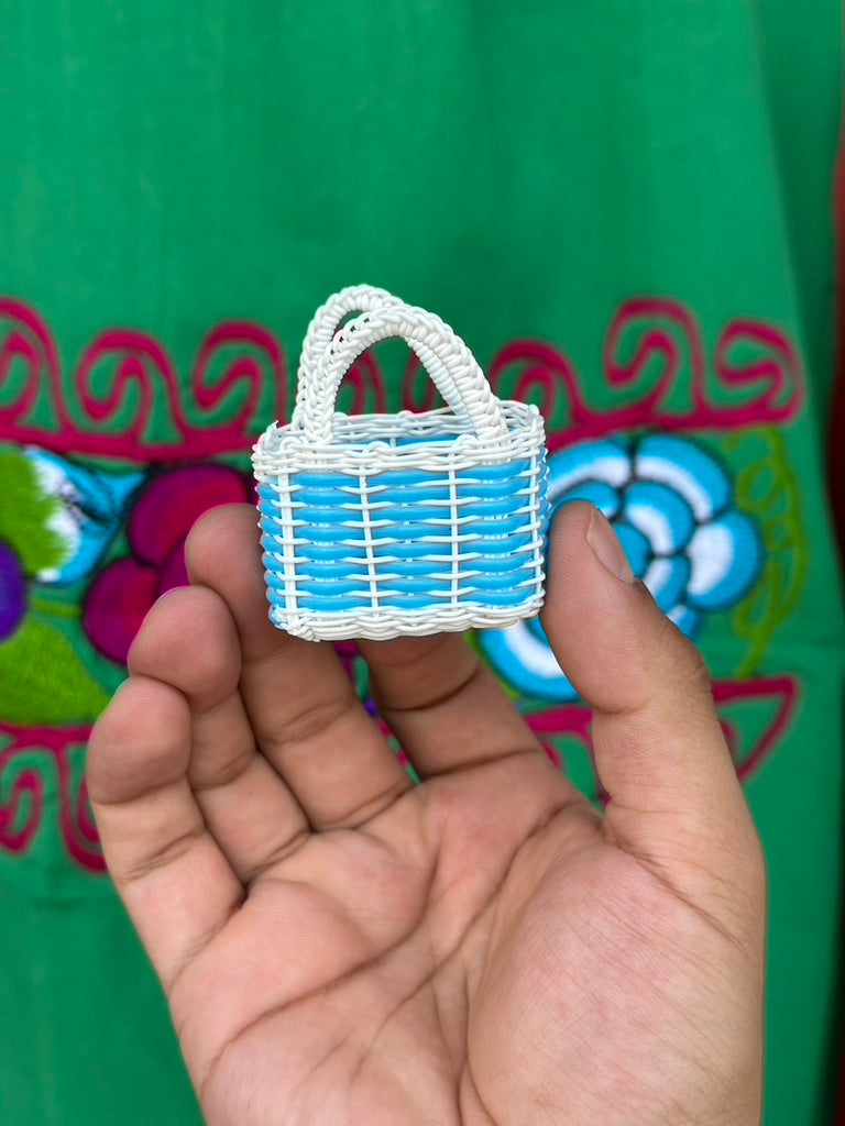 Bolsas de mimbre miniatura