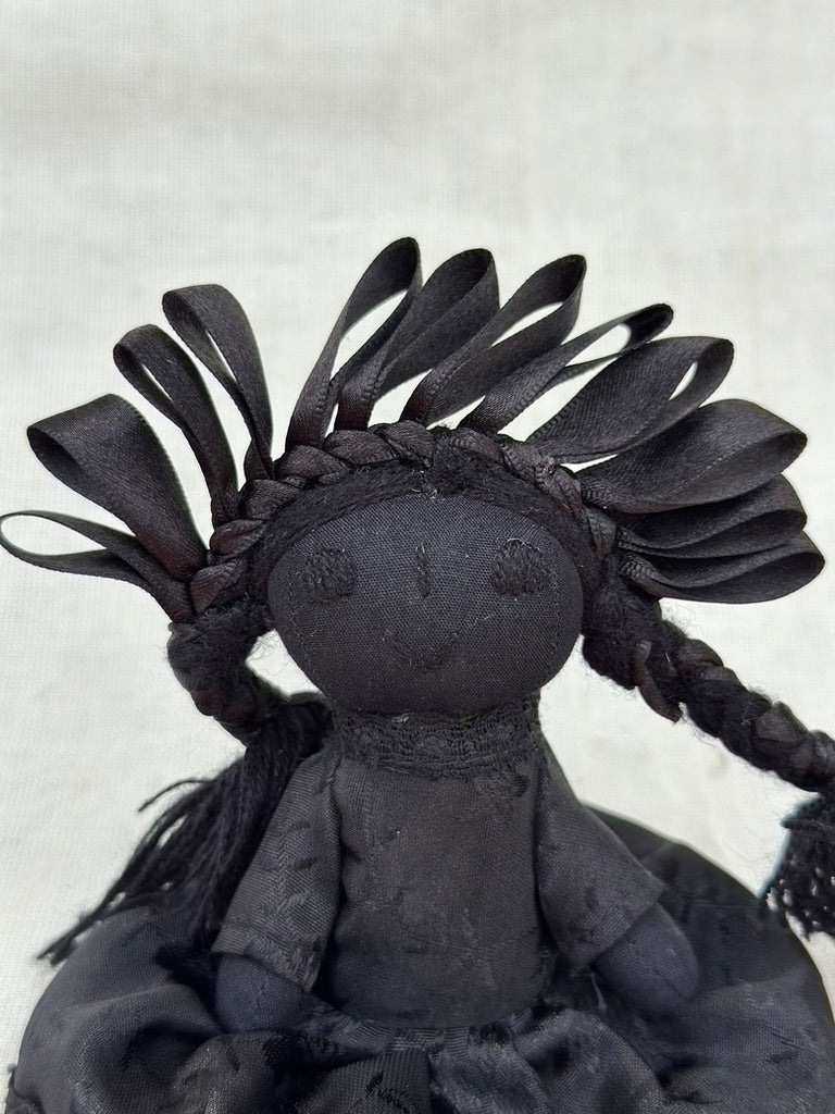 Muñeca Lele total black mini