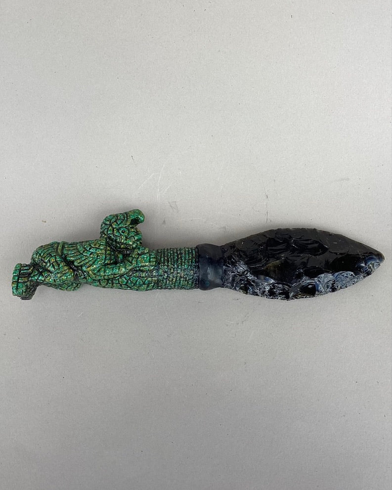 cuchillos ceremoniales de obsidiana con malaquita, Chicos.