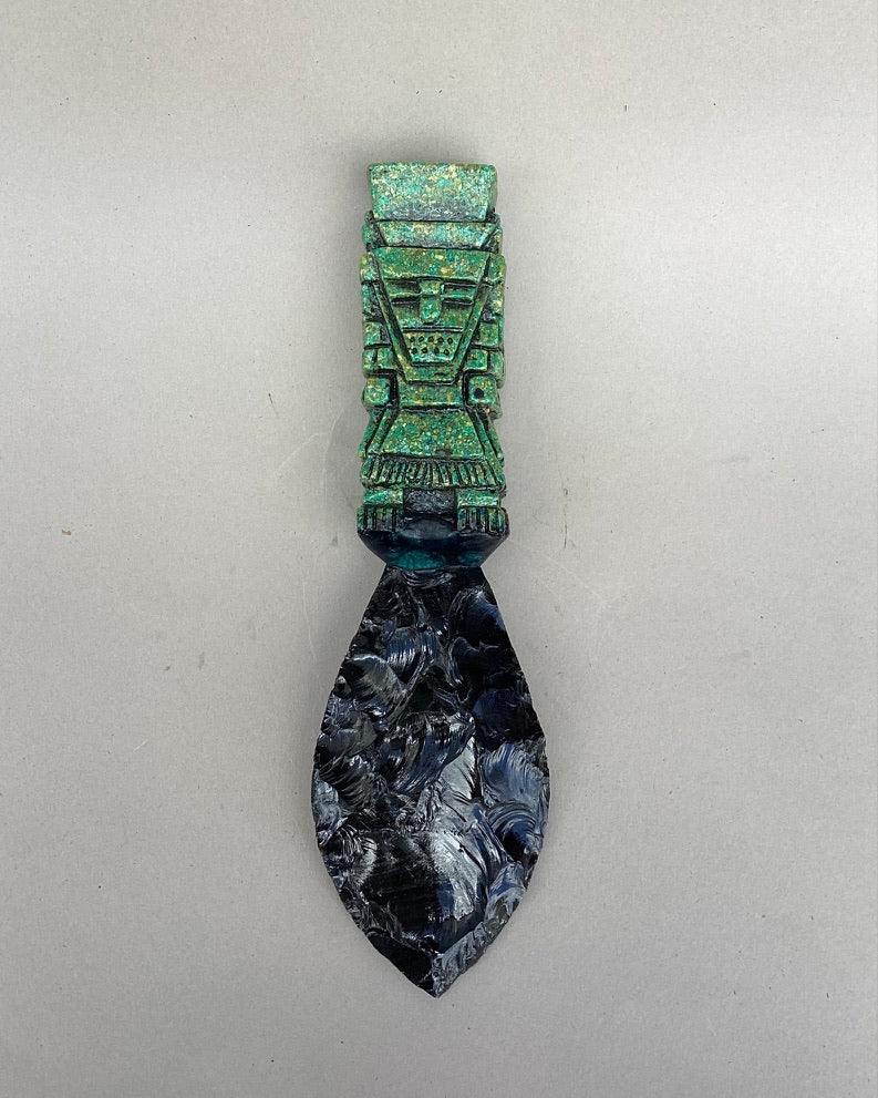 cuchillos ceremoniales de obsidiana con malaquita, Chicos.