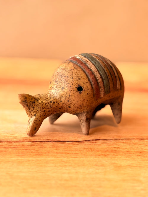 Armadillo flauta barro pulido
