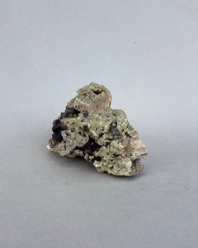 Especimen: Granate, B
