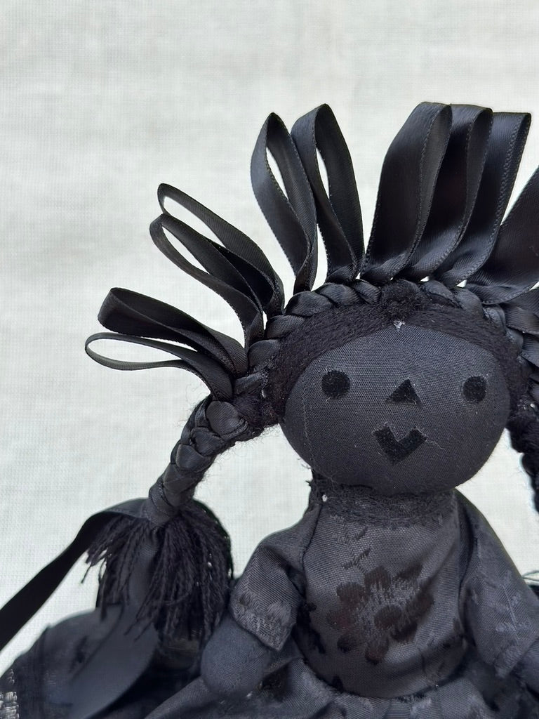 Muñeca Lele total black chica
