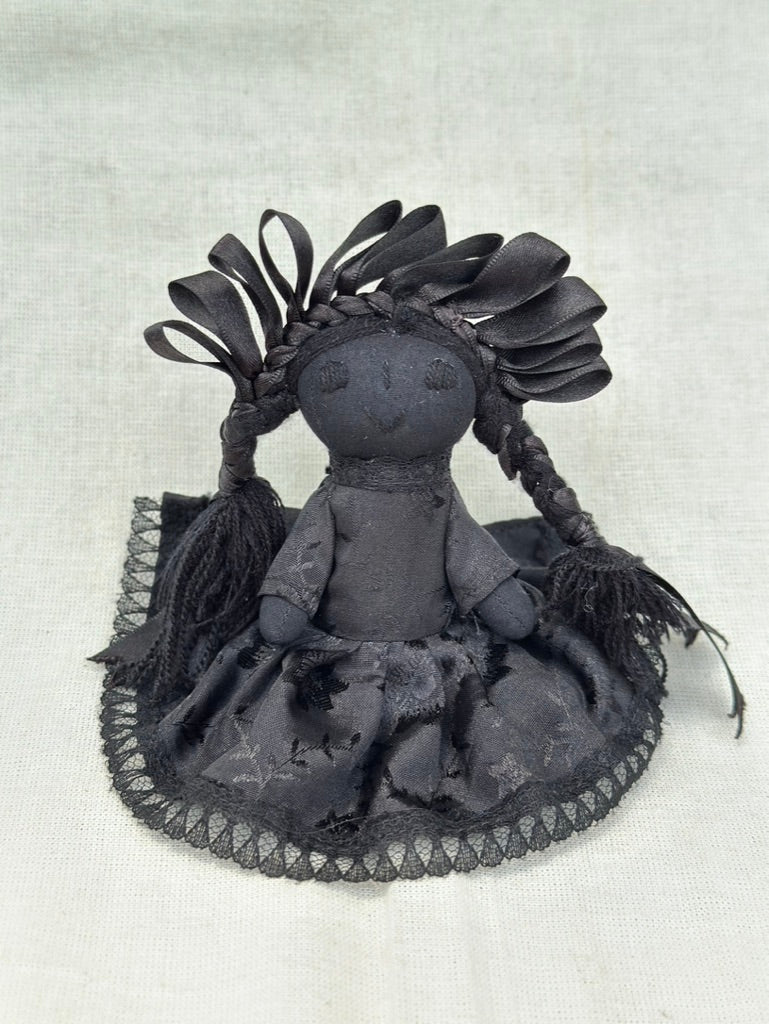Muñeca Lele total black mini