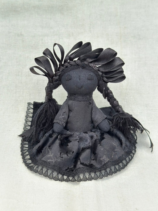 Muñeca Lele total black mini