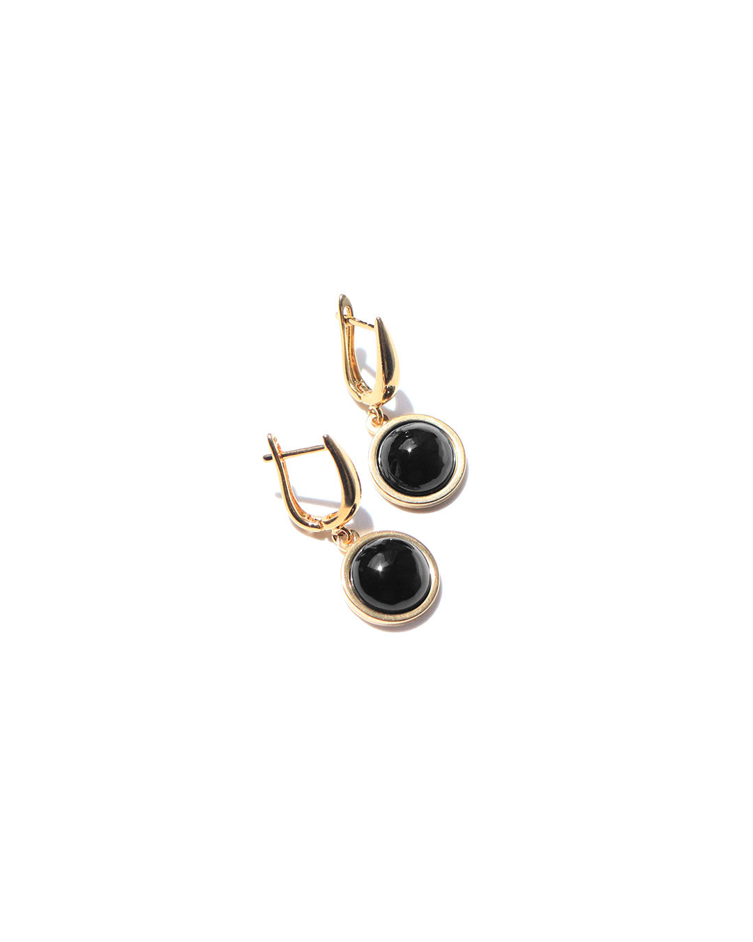 Aretes dorados medias esferas de obsidiana