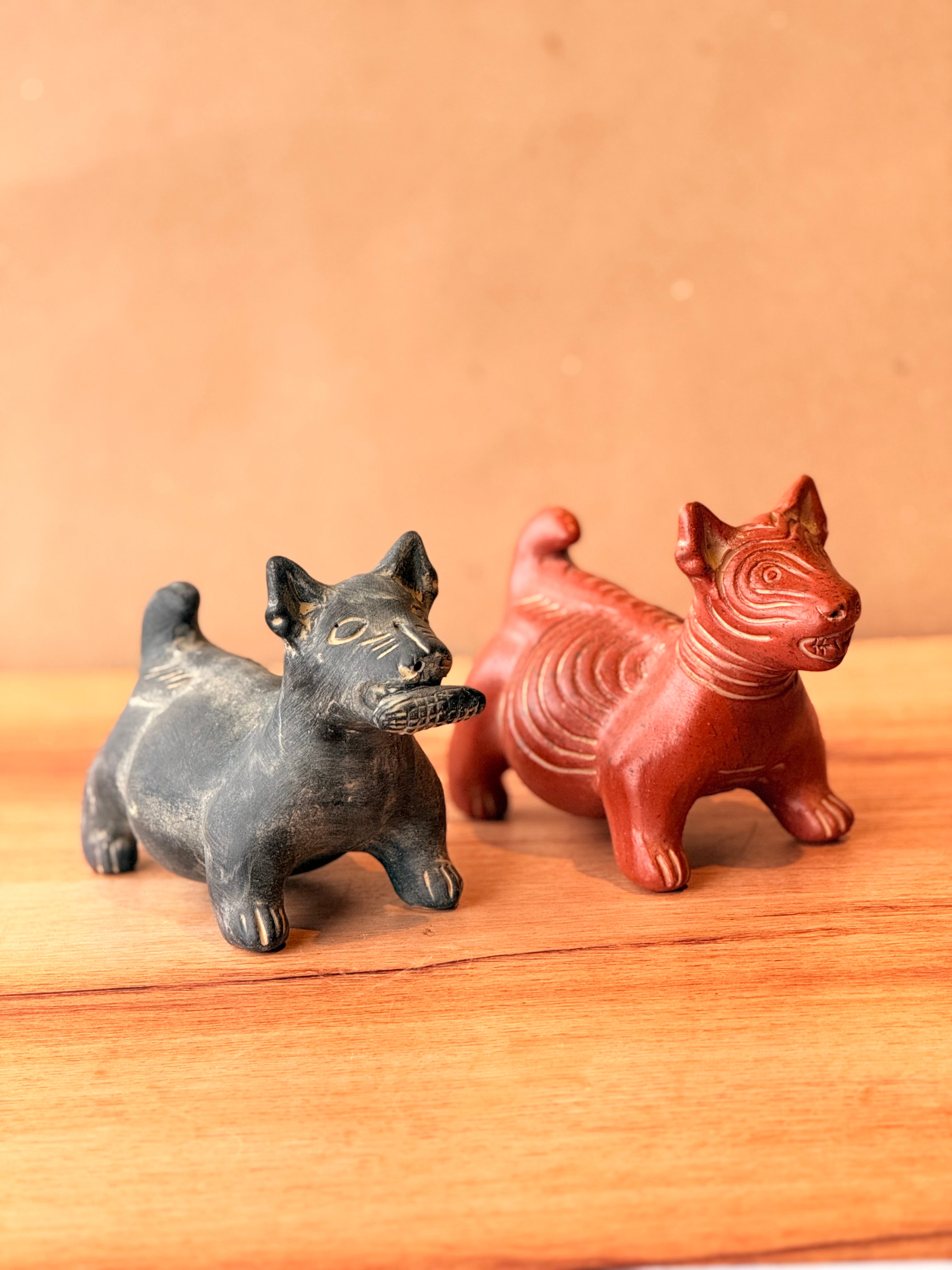 Perrito arrugado xolo rojo