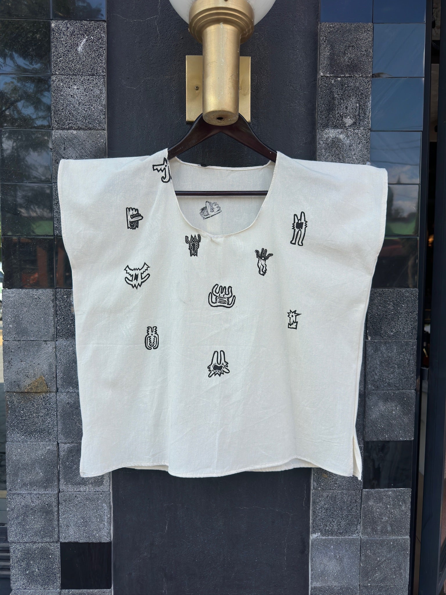 blusa petroglifos