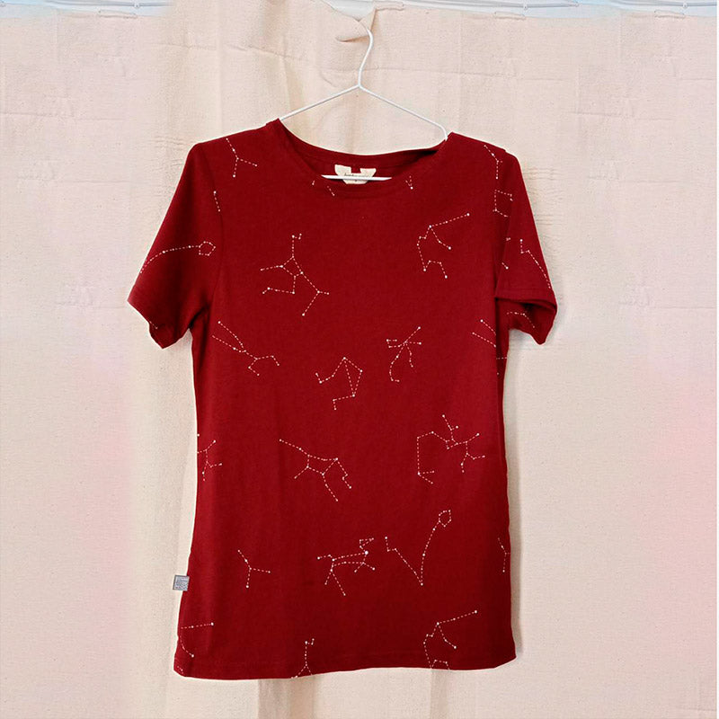 playera constelaciones vino
