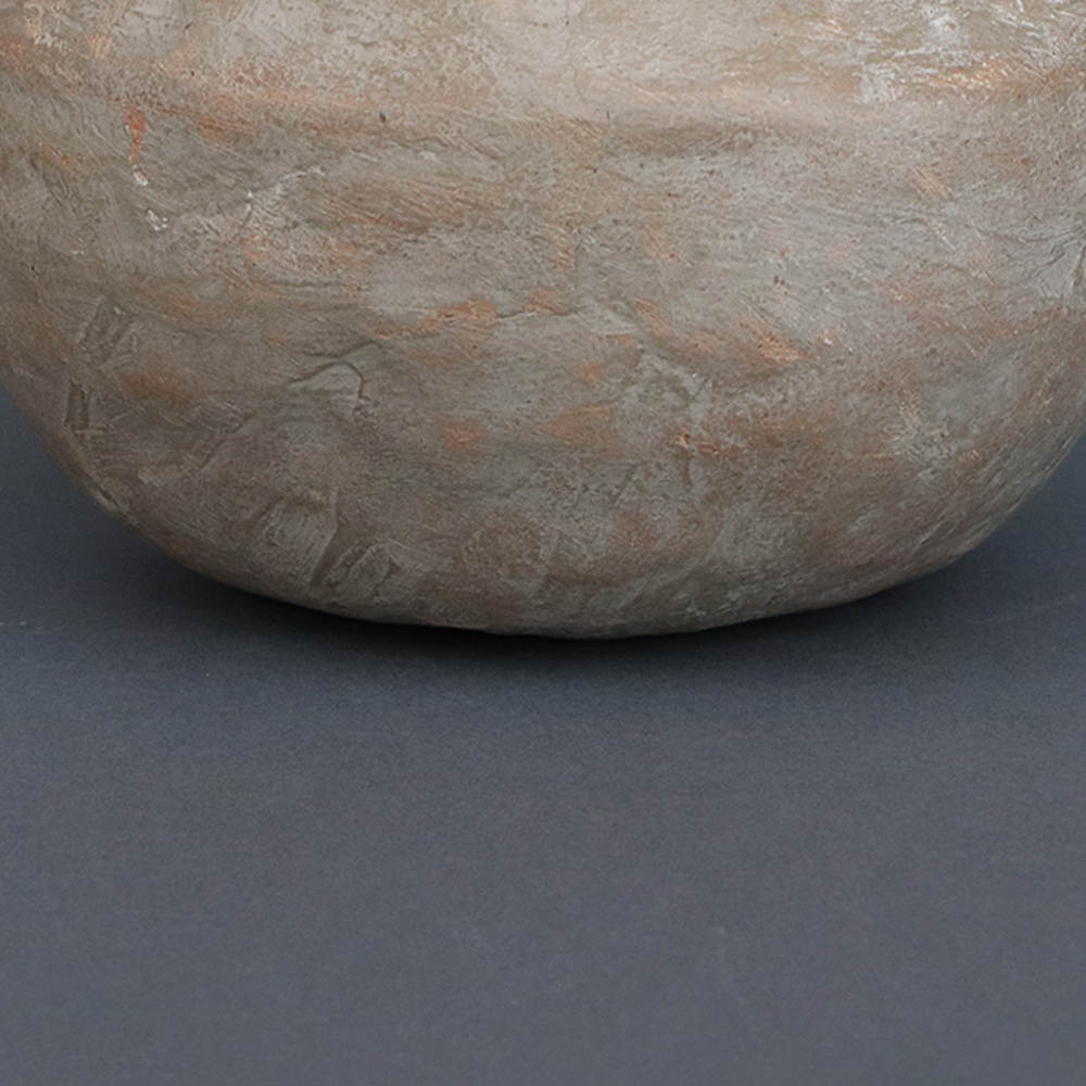 Vasija de barro mediana ancha