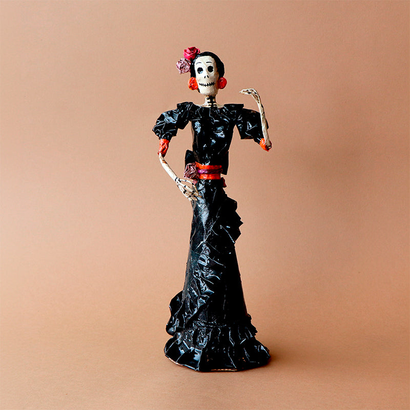 catrina con vestido negro