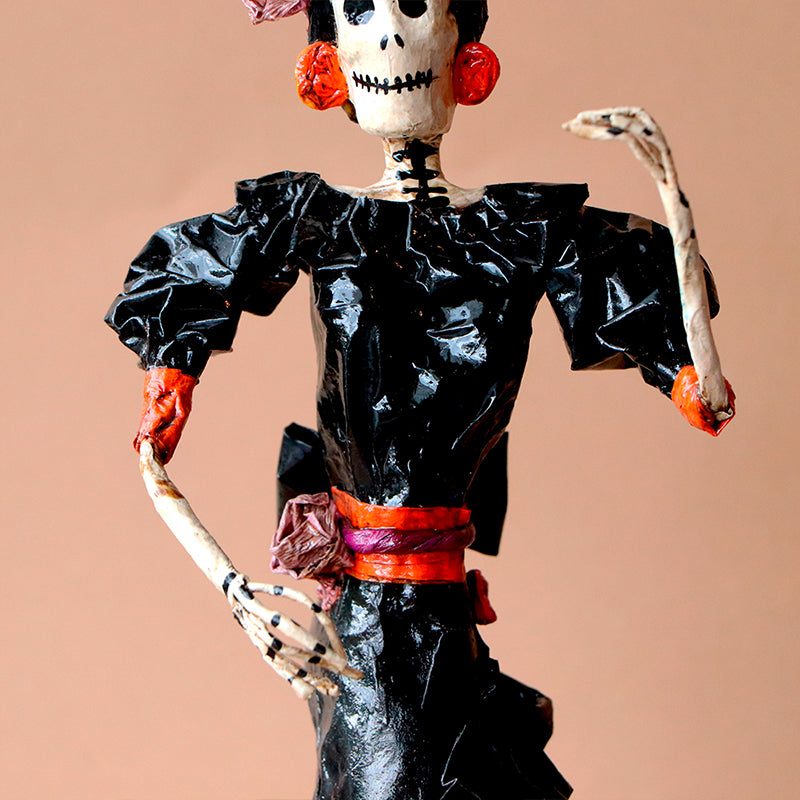 catrina con vestido negro