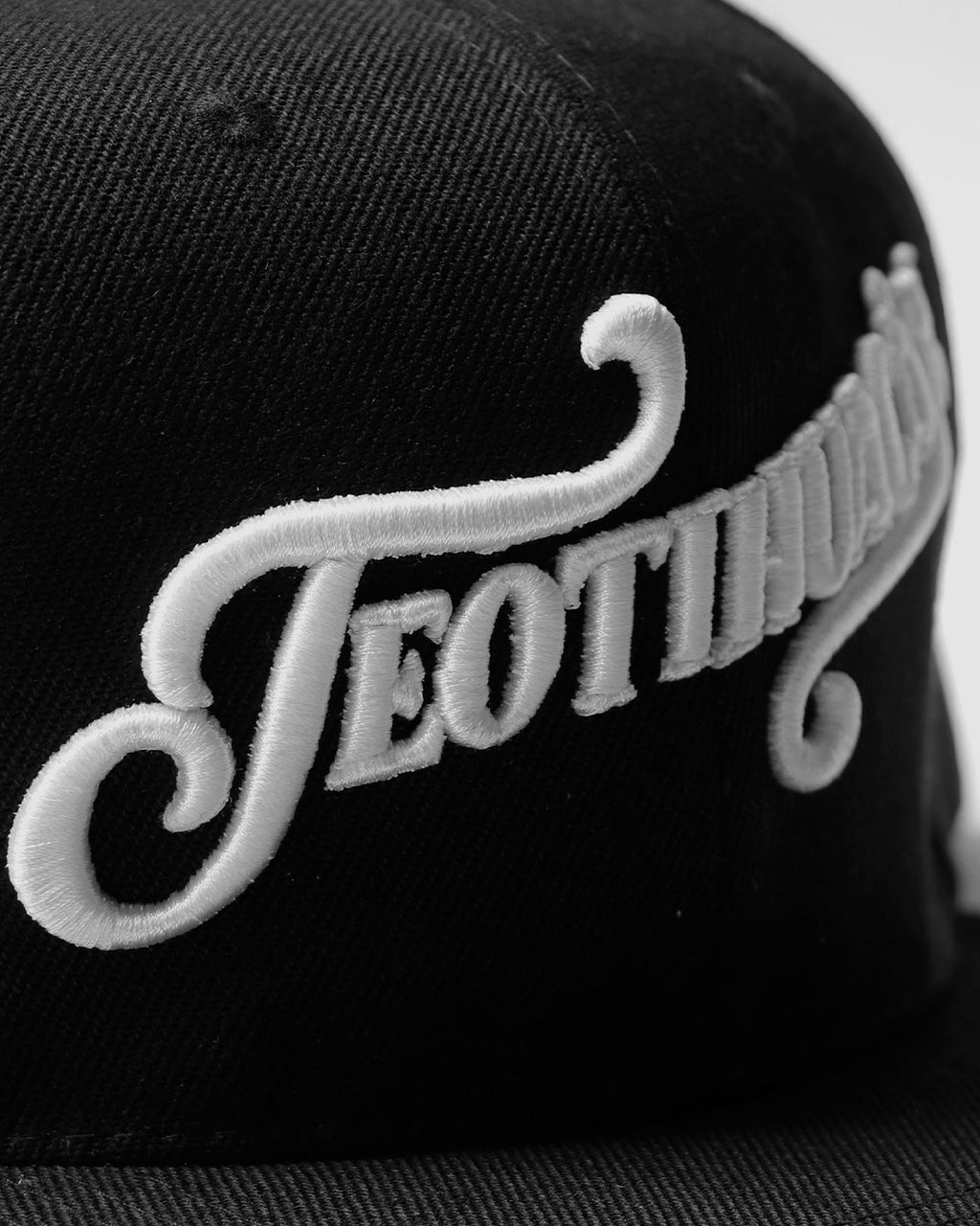 Gorra con visera plana Teotihuacán