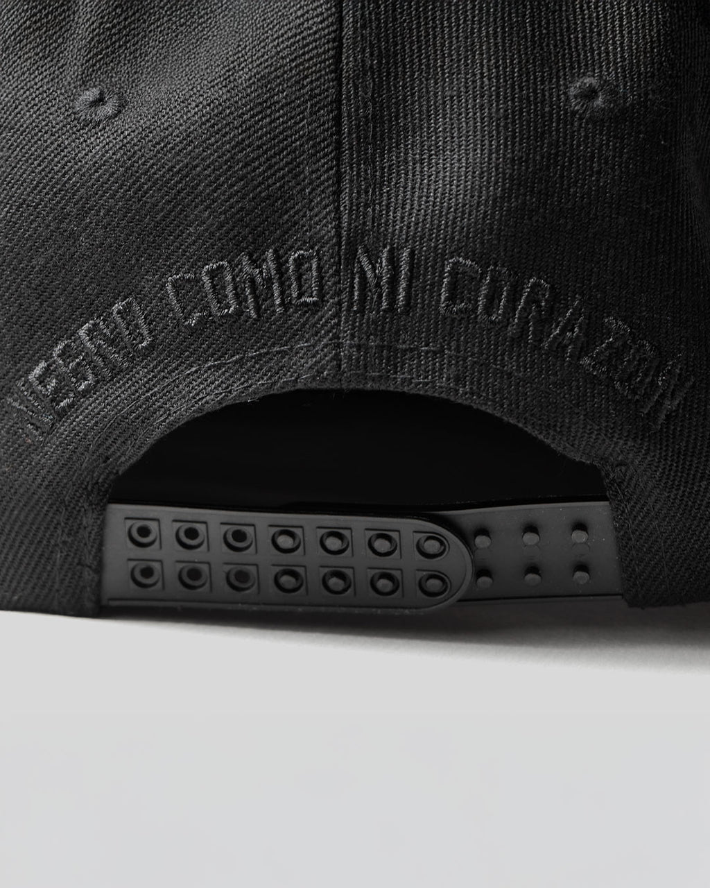 Gorra con visera plana Teotihuacán