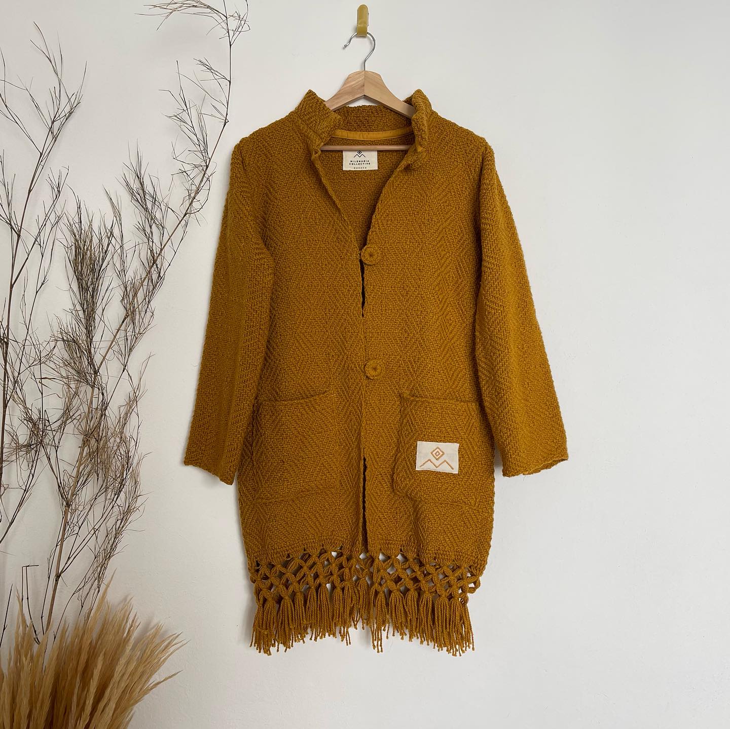 abrigo cosmos mostaza