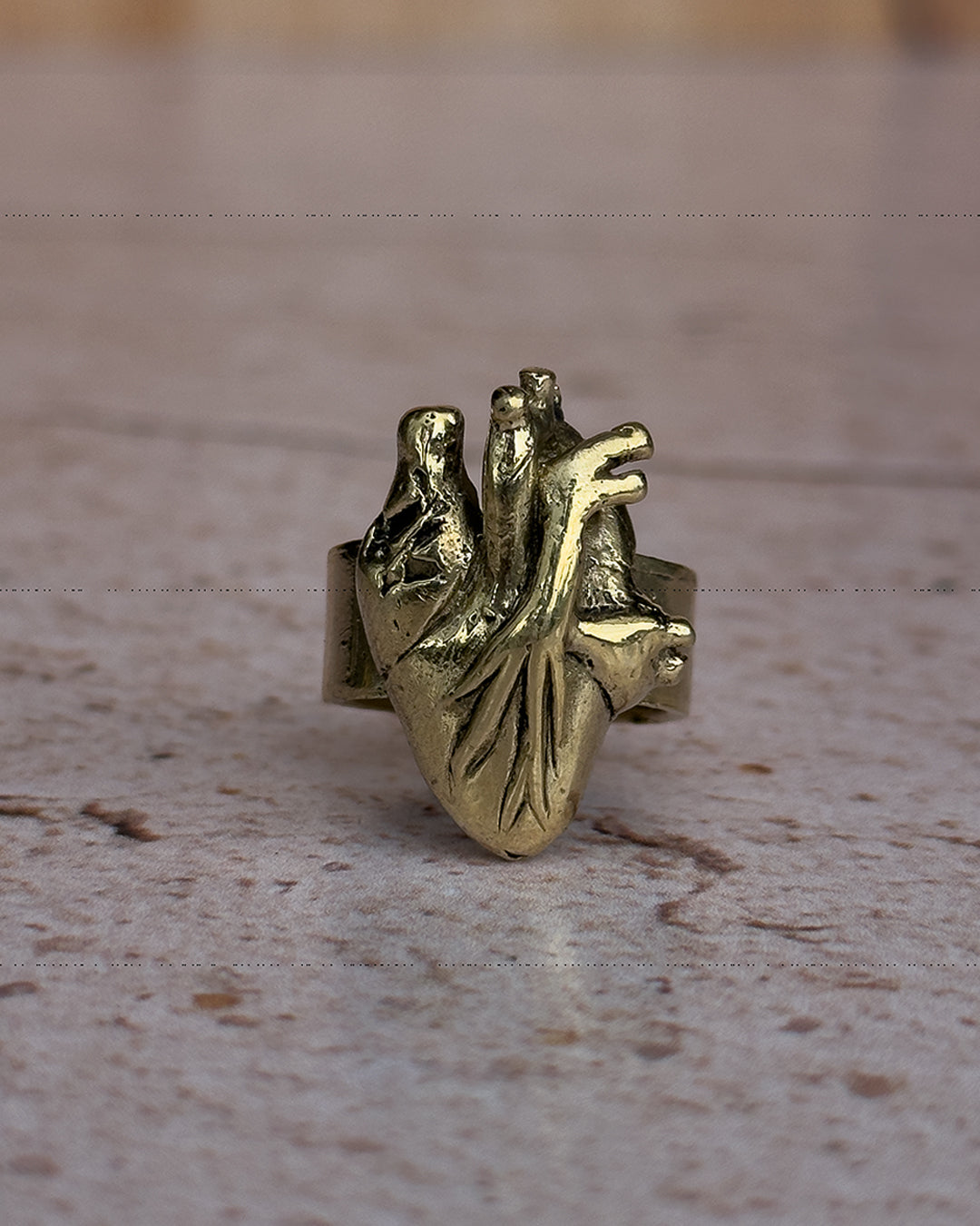 anillo corazón mediano