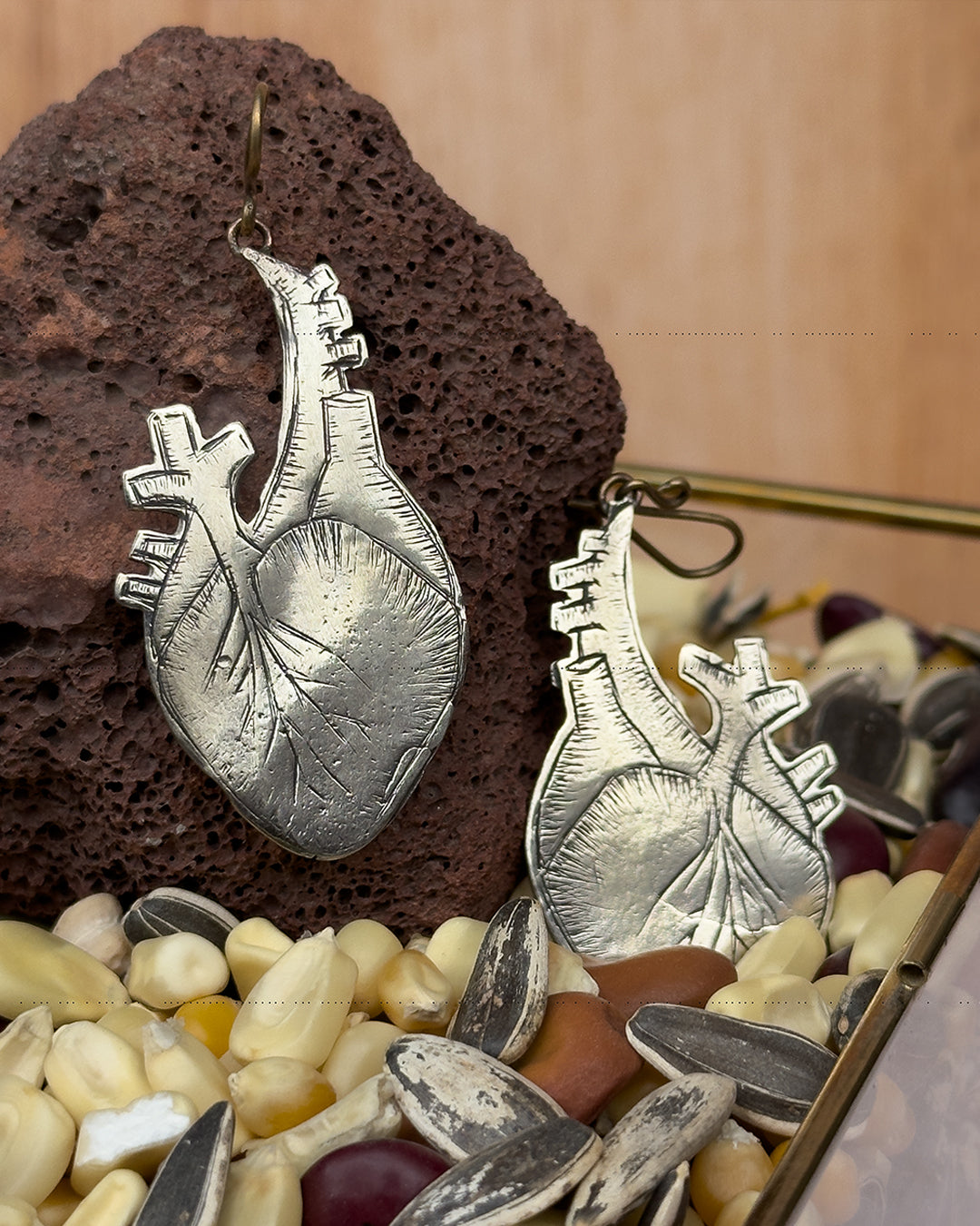 Aretes corazón anatómico