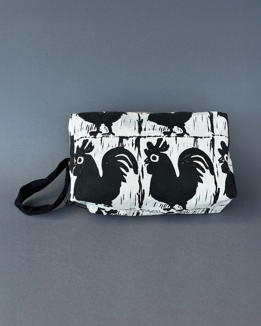 cosmetiquera gallo negro