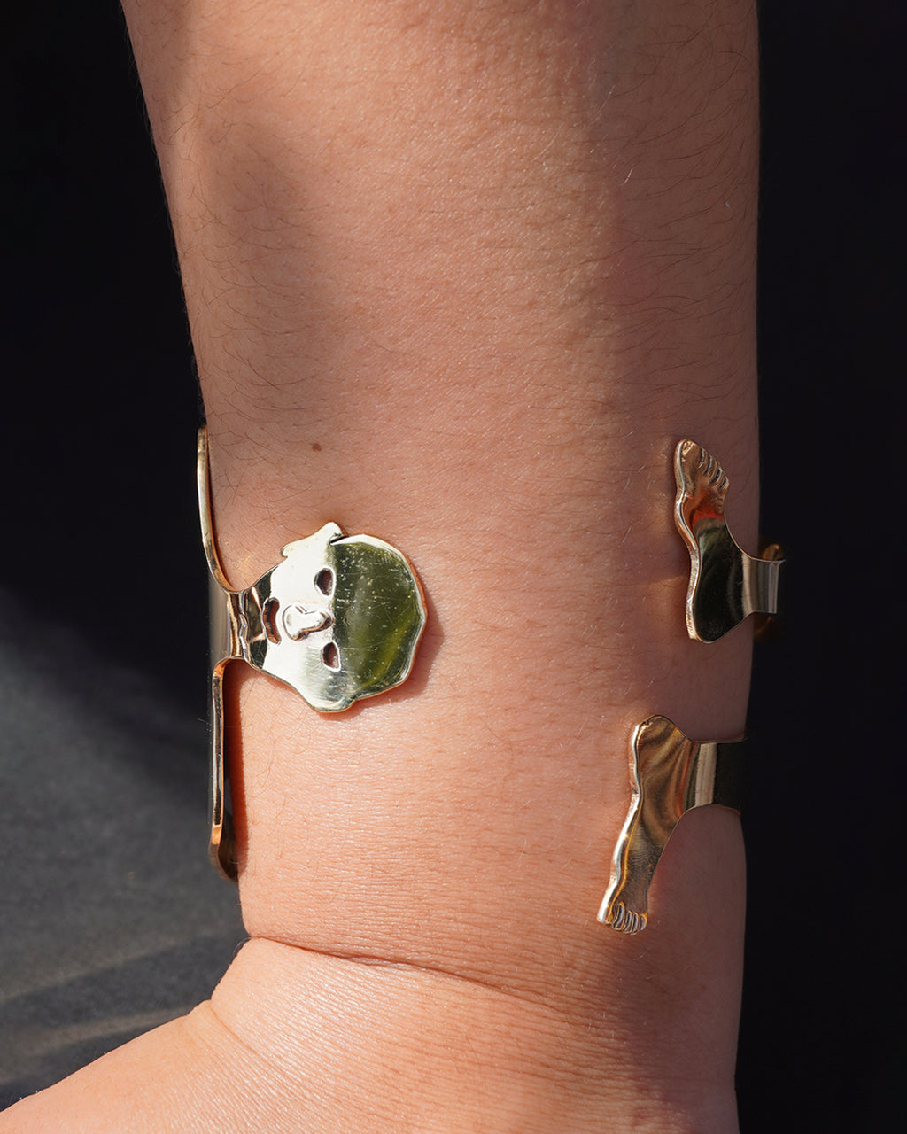 Brazalete de monito