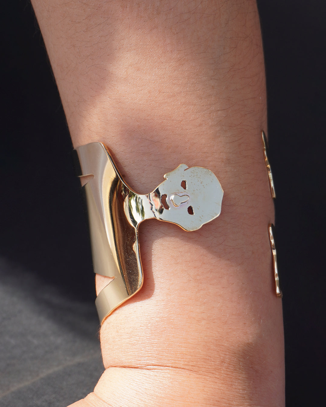 Brazalete de monito