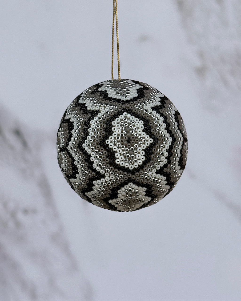 Esfera flor gris