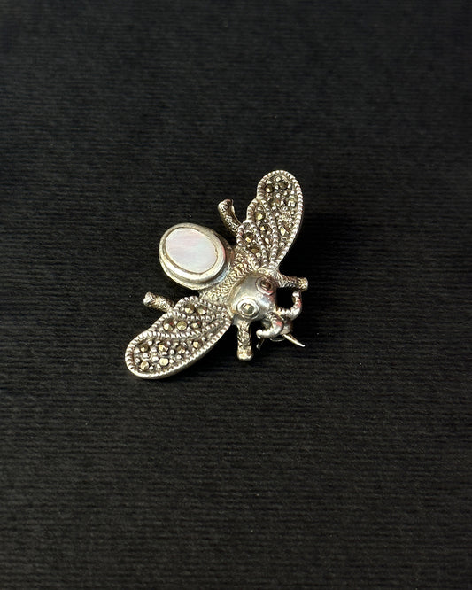 Broche mariposa nocturna
