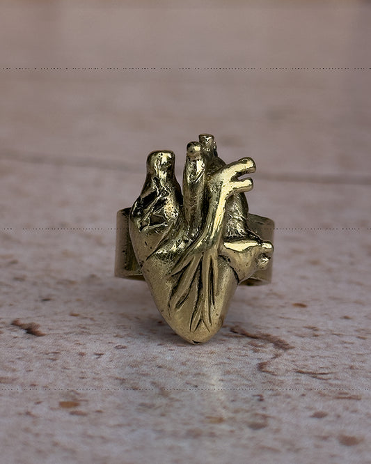 Anillo corazón mediano